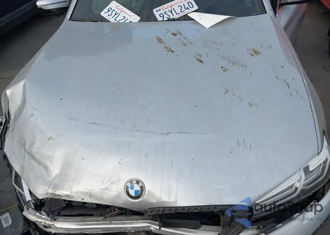 2021 BMW 540I z USA, uszkodzony, nr VIN WBA53BJ05MCF54646